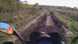 STELS 400 GT на грунтовой дороге.