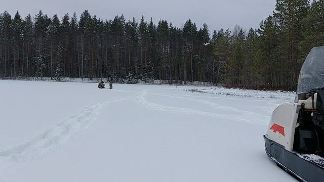 УЕХАЛИ ЗА ЩУКАМИ НА ОЗЕРА! ОХОТА ЗА ЗУБАСТОЙ ПРОДОЛЖАЕТСЯ! ЖЕРЛИЦЫ НА ЛЕСНЫХ ОЗЕРАХ, НОЧУЕМ В ИЗБЕ. смотреть онлайн
