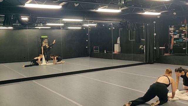 Star Trio finished смотреть онлайн
