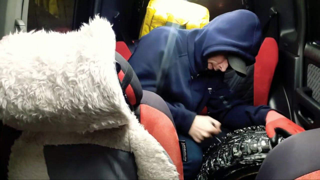 ОПЕРАТИВНО УСТРАНЯЮ ПРОКОЛ КОЛЕСА В МОРОЗ И ВЬЮГУ смотреть онлайн