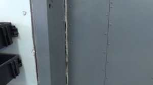 герметизация щелей на гаражных воротах