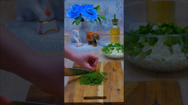 Лепешки с начинкой. Плацинды с картошкой и плацинды с творогом.