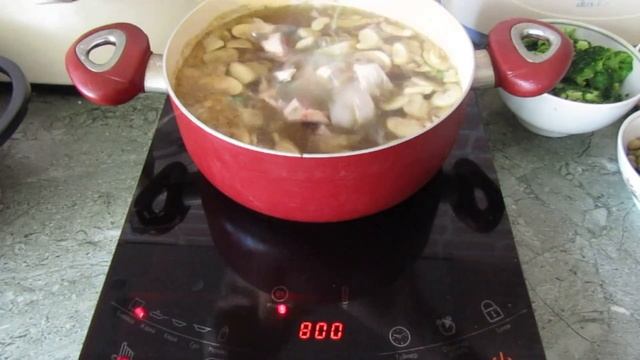 Домашняя кухня: Кисло сладкий суп с шампиньонами и рыбой смотреть онлайн