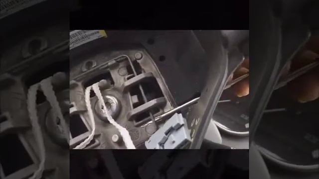 Jak sundat volant airbag : Peugeot 308 SW - Cabrio VOLANTY.CZ смотреть онлайн