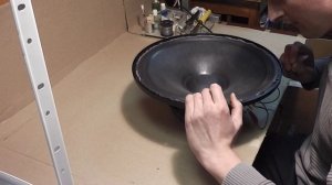 Центровка ( Юстировка) динамиков генератором.