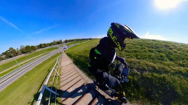 На самокате на дачу и обратно 80км смотреть онлайн