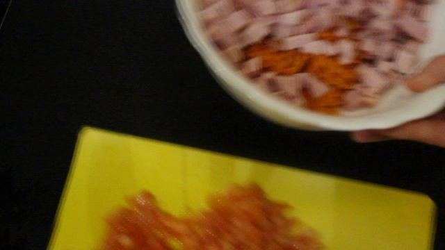 Мясной салат