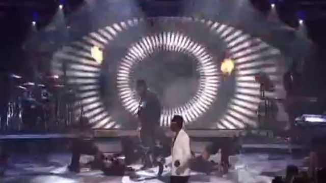 Usher Feat. Will I Am - OMG (American Idol Video Prestation ) смотреть онлайн