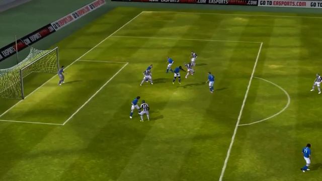 Навес со штрафного, удар головой FIFA 13 IPhone/iPad - Juventus Vs. Italy