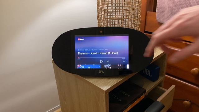 JBL Link View Review - The Best Sounding Smart Display Speaker?? смотреть онлайн