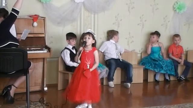 Подари улыбку миру, Аня, выпускной. смотреть онлайн