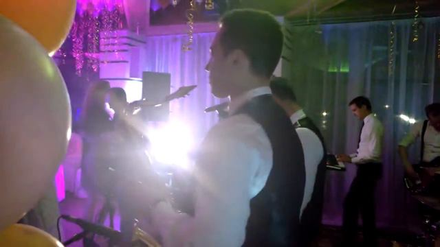 Sade Smooth operator-Tenor sax solo (Максим Шаповалов Moscow, Russia) смотреть онлайн