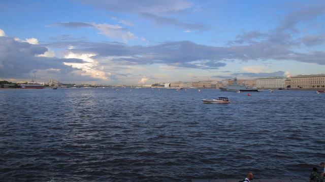 Вечер пятницы и разговоры о разном. Стрелка Васильевского острова. Санкт-Петербург. 19.07.2024 г. смотреть онлайн