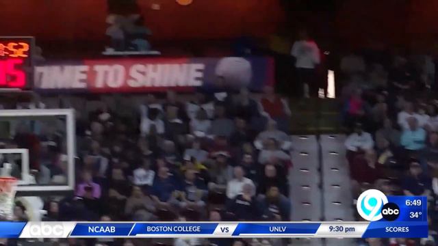 Syracuse women's basketball squad talks about their upcoming game against UConn смотреть онлайн