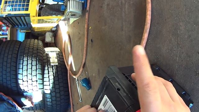 How To Replace Battery in GMC Acadia, Chevy Traverse, and Buick Enclave Vehicles смотреть онлайн