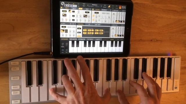 SynthMaster One iPad - Sound Demo смотреть онлайн