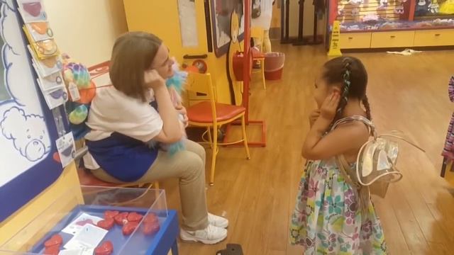 My first Buil-A-Bear experience at Build-A-Bear Workshop смотреть онлайн