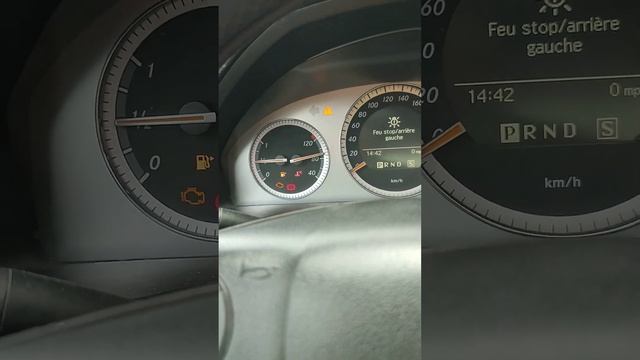 Connaître les défauts Moteur à l'aide de Obd2 Advanced Scanner puis les Effacer смотреть онлайн