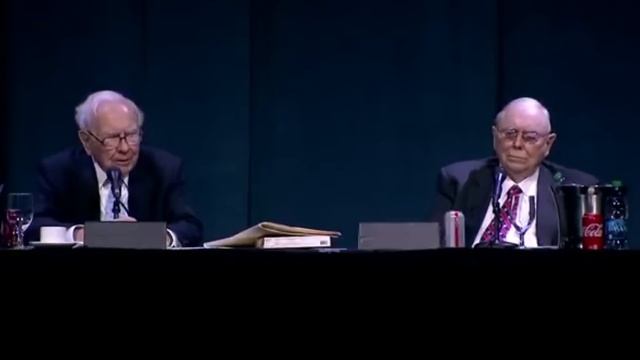 Warren Buffett: Why Going To Business School Is A Waste Of Time смотреть онлайн