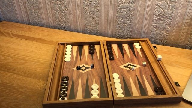 Win a real Manopoulos backgammon board! смотреть онлайн