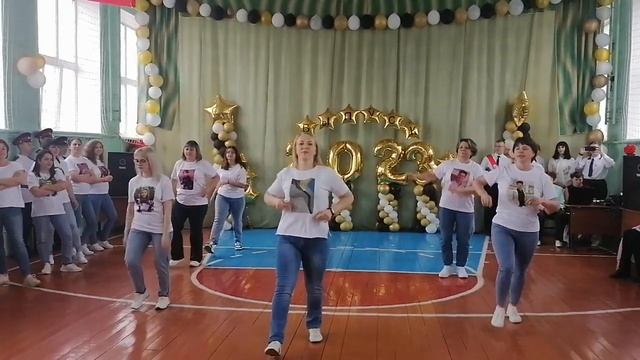 Флешмоб. Последний звонок г. Лебедянь СШ 2 от 23.05.2023 г смотреть онлайн