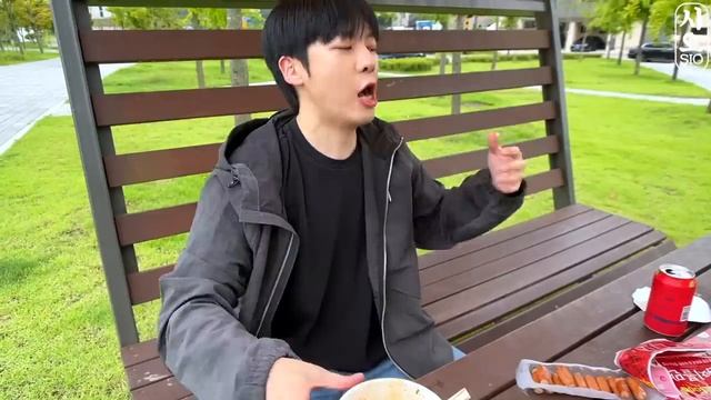ASMR MUKBANG _ 편의점 레드 디저트 아이스크림 먹방 꿀젤리 딸기맛 & PINK DESSERT HONEY JELLY CANDY