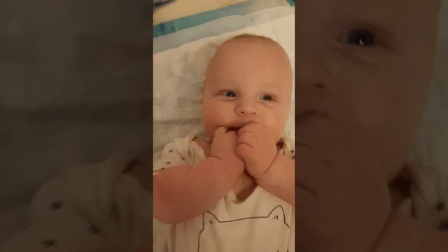 Рассмешить младенца #развитиедетей смотреть онлайн