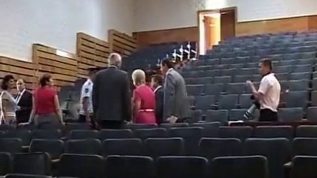 Губернатор Ростовской области в Милютинском РДК смотреть онлайн