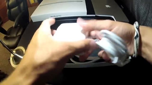 2012 MacBook Pro Retina Display Unboxing смотреть онлайн