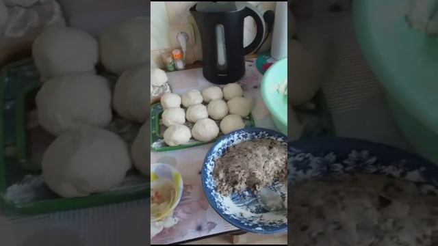 #пирожки на сковороде от моей мамочки??? с #грибами и #мясом оочень вкусные? смотреть онлайн