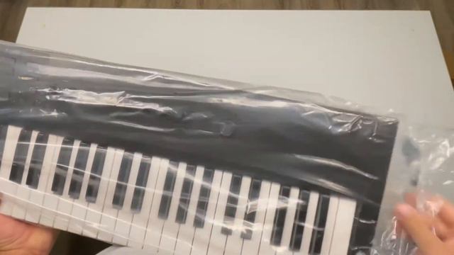 What’s in the BOX : Unboxing NATIVE INSTRUMENTS KOMPLETE KONTROL A49 смотреть онлайн