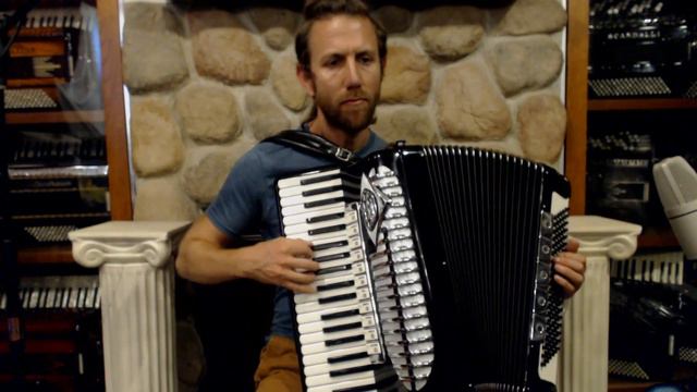 3501 - Black Crown Piano Accordion LMH 41 120 $1299 смотреть онлайн
