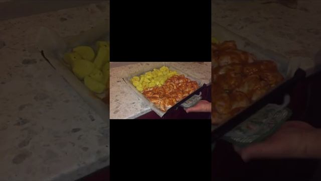 Готовить курицу в духовке (Duxovkada tovuq tayyorlash) смотреть онлайн