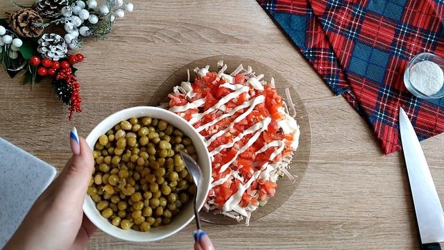НОВОГОДНИЙ ПРАЗДНИЧНЫЙ САЛАТ МЯСНОЙ ? смотреть онлайн