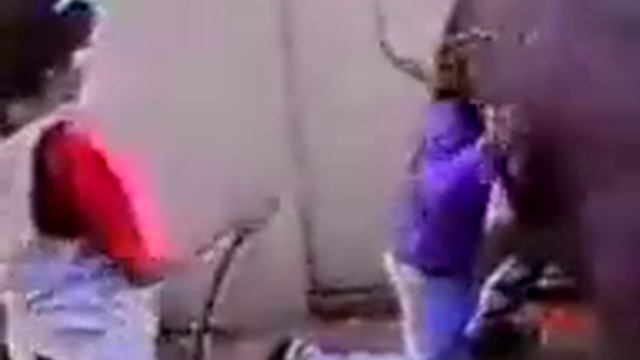 слон сел на голову ИЗВРАЩЁННЫЙ СЛОНИК смотреть онлайн