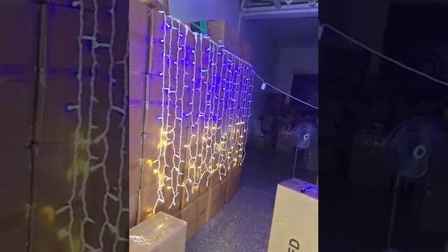 Гирлянд бахрома вид флаг Украина - 2 метр на 1.5 (уличная ) 280 LED смотреть онлайн