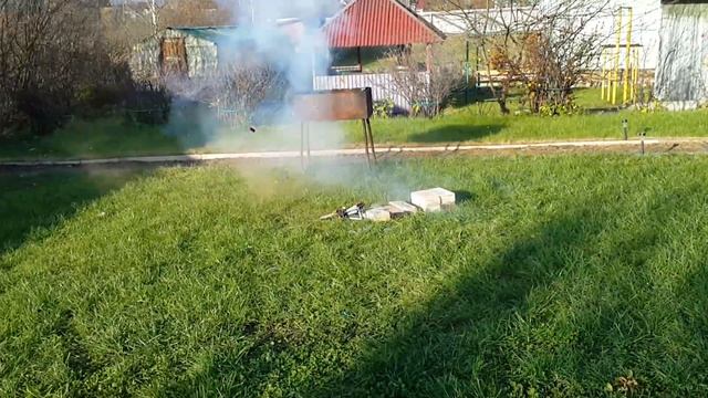 взрыв робота камикадзе из лего the explosion of the kamikaze robot from LEGO смотреть онлайн