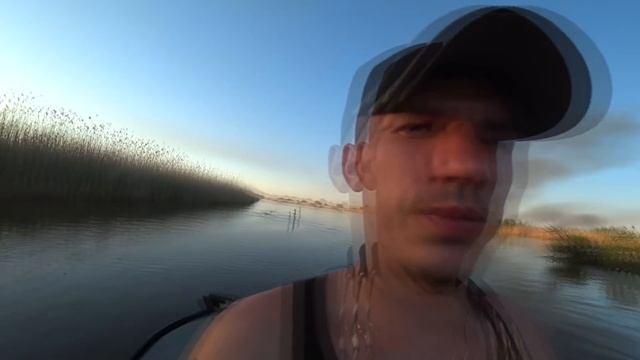 Рыбалка в Астрахани на жереха. Разведка боем. Розыгрыш балыка из пойманной рыбы. смотреть онлайн