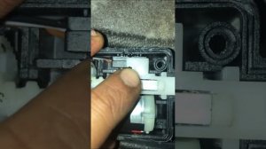 Ремонт и замена актуатора замка двери Mercedes-Benz Vito 638