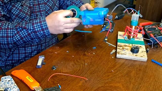 Электропастух из хлама | Своими руками смотреть онлайн