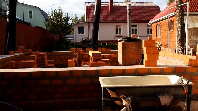 Как быстро построить баню из кирпича? Первые пять дней стройка!