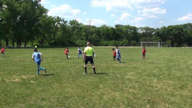 Куйбышево (2013) 0:14 Кудесник мяча 1 Синие (2013). 1-й тайм. 20.05.2023 смотреть онлайн