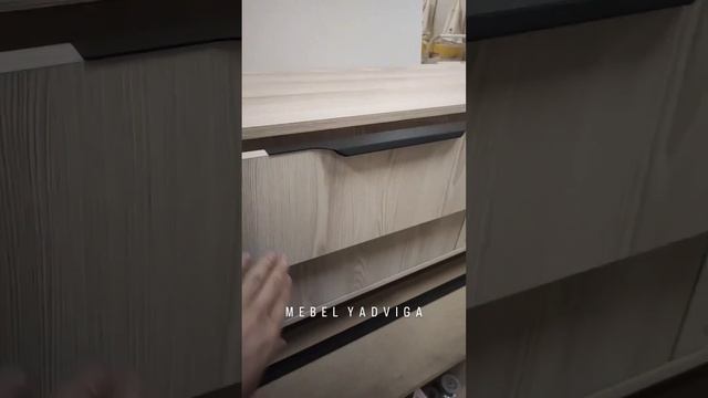 Тумба под ТВ в цвете Ясень Наварра #мебельядвига #тумба #тумбаподтв #ясеньнаварра #egger #hettich смотреть онлайн