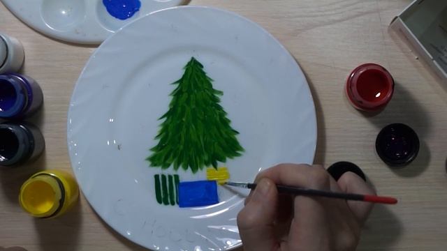 Как расписать новогоднюю  тарелочку .\How To Paint A Christmas Plate