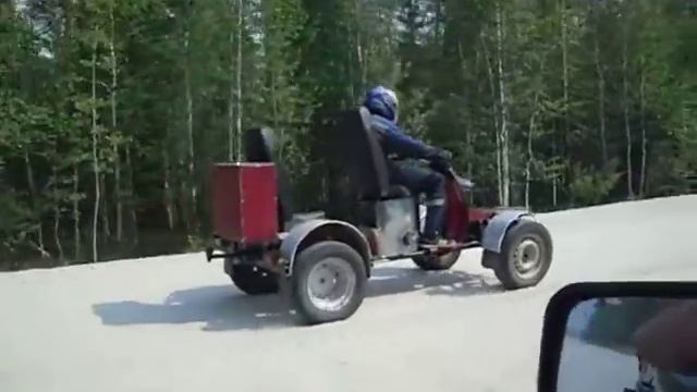 мотороллер муравей покатушки . смотреть онлайн