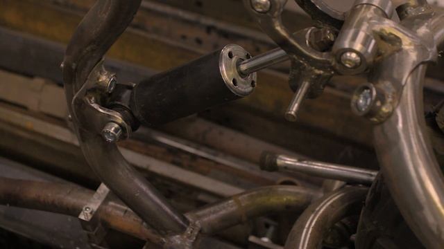 Как укоротить амортизатор своими руками. Пилим новый поддон проекта и ставим мотор в раму. смотреть онлайн