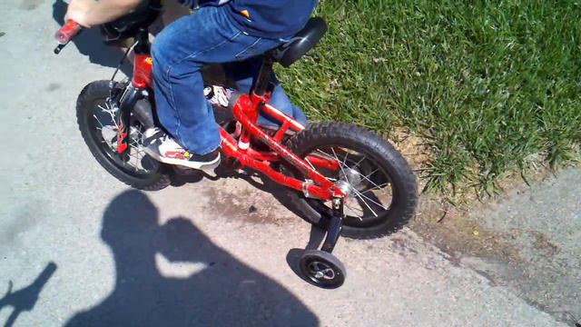 Lucas Going no where fast смотреть онлайн