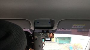 Скрытое подключение видеорегистратора к салонному плафону адаптером DVRconnect