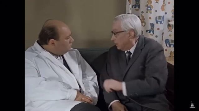 Так вот, мы вам приклеиваем парик, рисуем татуировку и сажаем в тюрьму смотреть онлайн