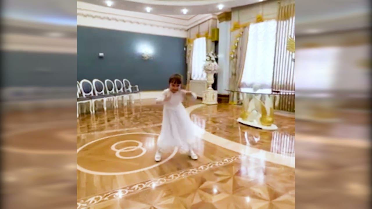 Заля в ЗАГСе